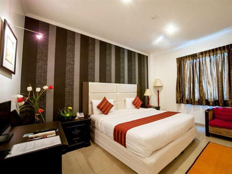 City Centre Hotel Phnom Penh Esterno foto