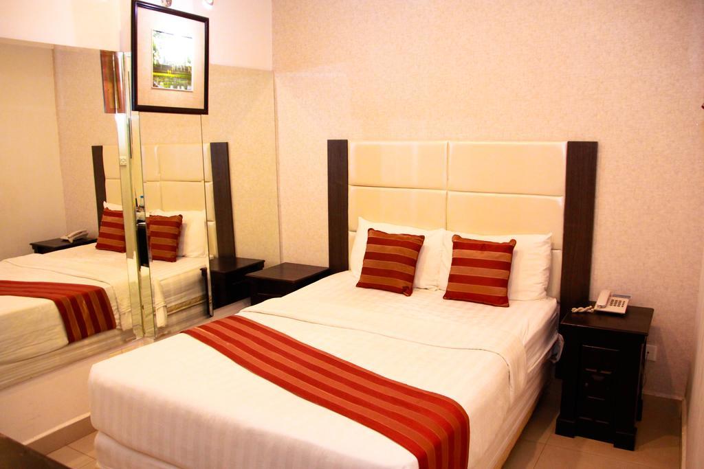 City Centre Hotel Phnom Penh Esterno foto