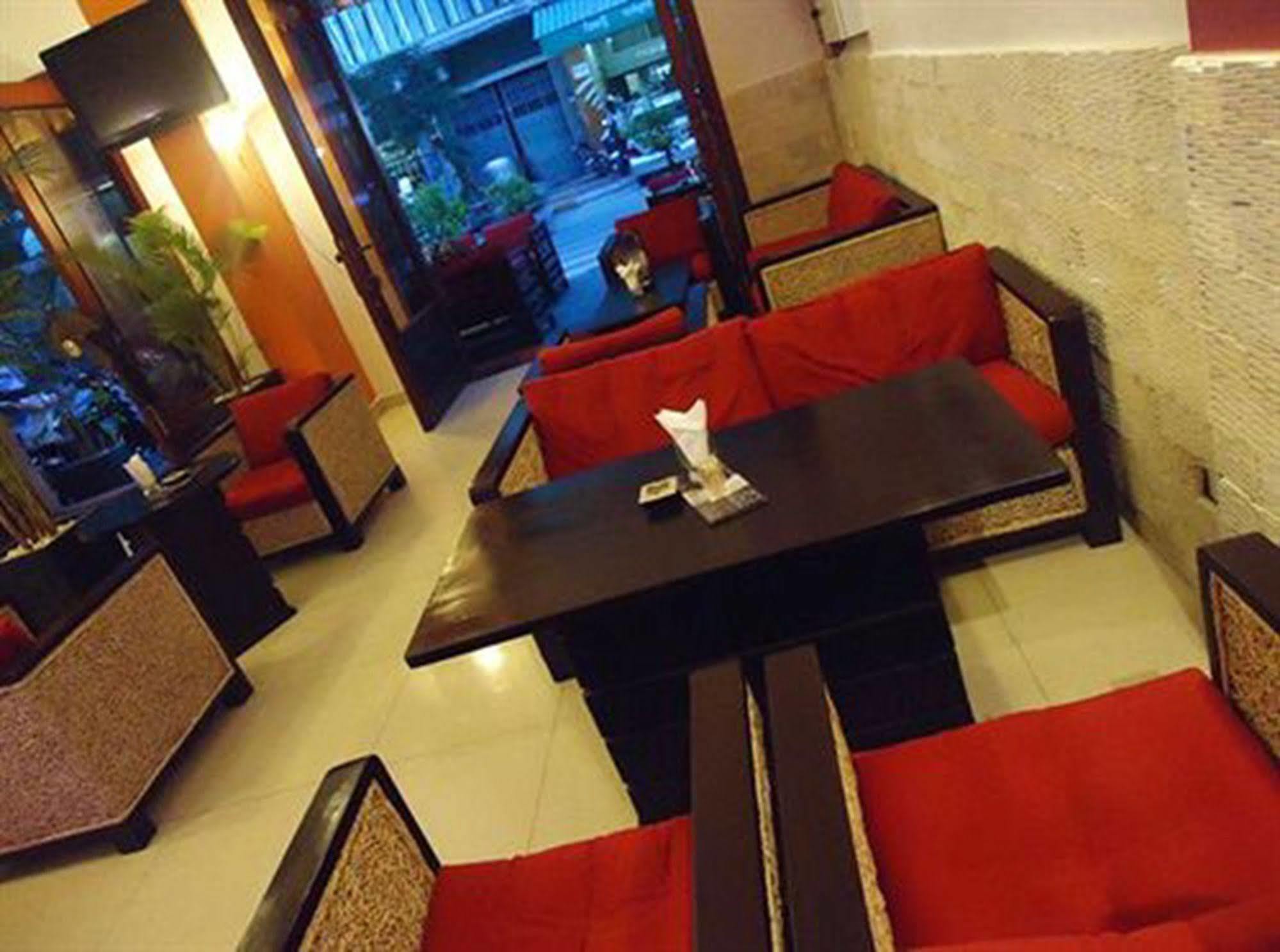 City Centre Hotel Phnom Penh Esterno foto